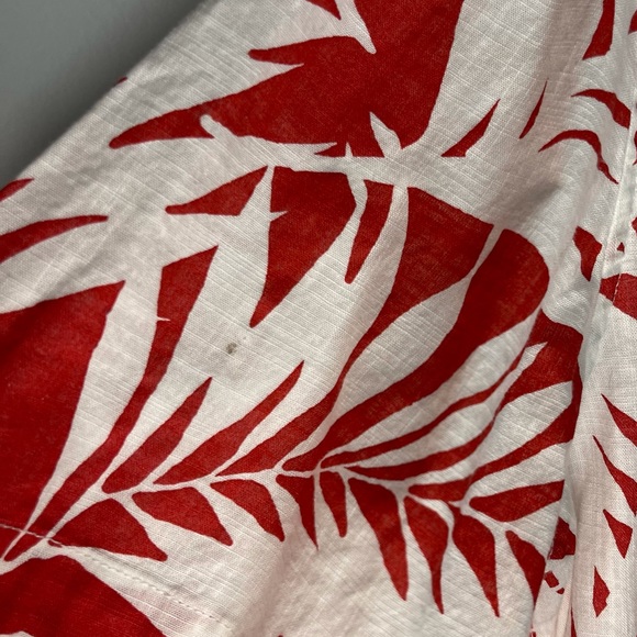 Large St. John’s Bay Button Down Shirt - Picture 8 of 8